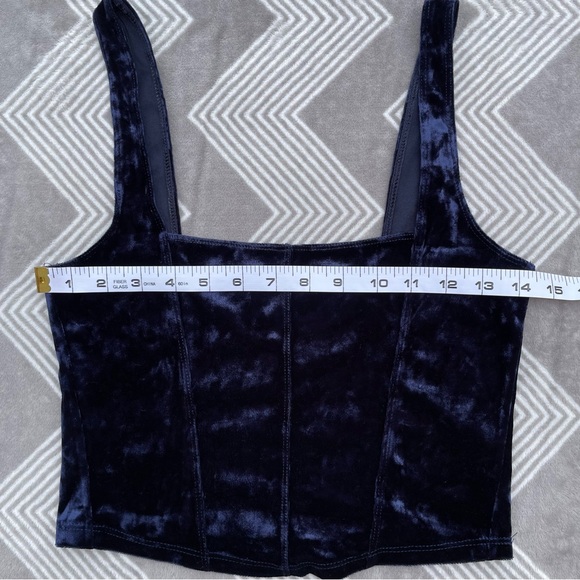 Intimately Free People Crushed Velvet Corset Style Crop Top Small Navy - Picture 8 of 8